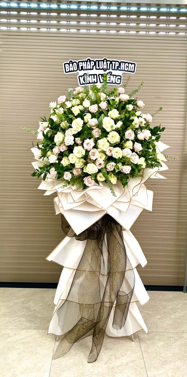 Vòng hoa chia buồn đám tang TPHCM - Hoa Sài Gòn