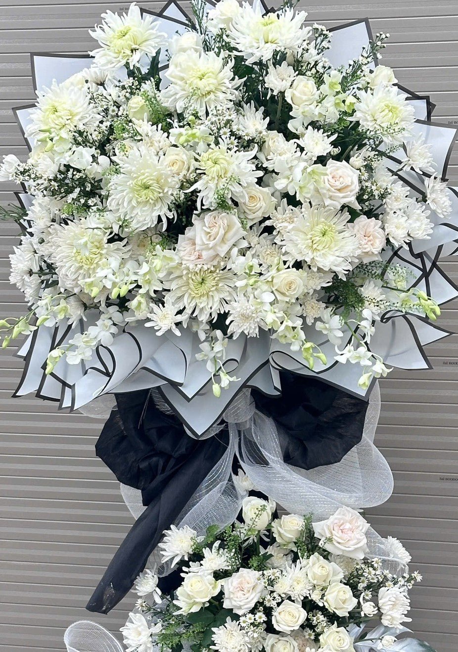 Hoa Chia Buồn – Cách Chọn Đúng Theo Văn Hóa Vùng
