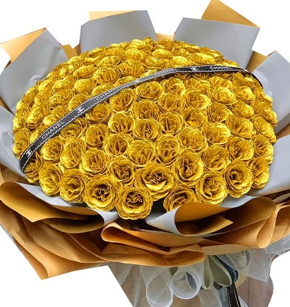 Tháng Năm Ghi Dấu